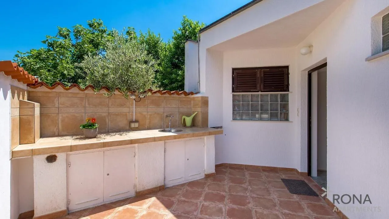 Rona Apartments Lavanda And Lipa Barbariga